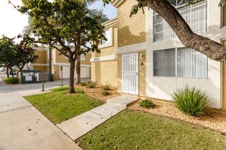 1186-1192 Holly Ave in Imperial Beach, CA - Building Photo - Building Photo
