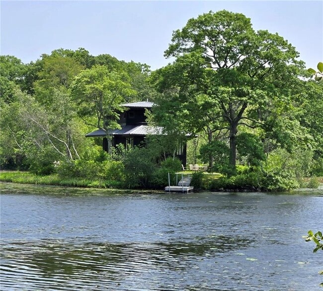 property at 17 Jamaica Way