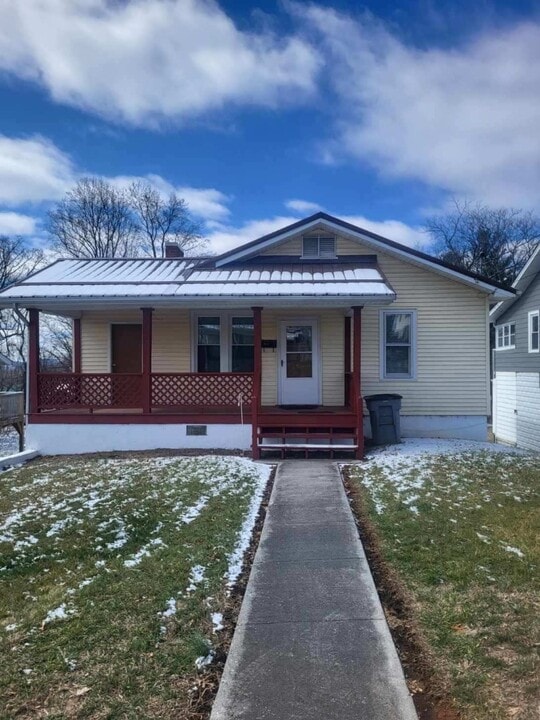 1016 Maryland Ave in Bristol, TN - Building Photo