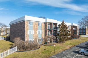 Arlington Glen Condos in Arlington Heights, IL - Building Photo