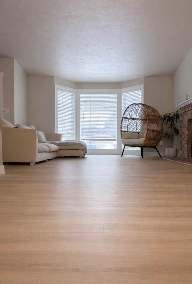 property at 7104 N Deschutes Dr