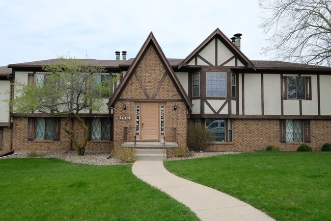 property at 2004 Tracy Dr