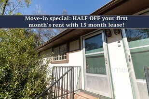 2425 Ashmore Ave in Chattanooga, TN - Building Photo