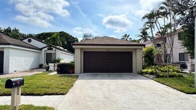 3700 NW 19th St in Coconut Creek, FL - Building Photo - Building Photo