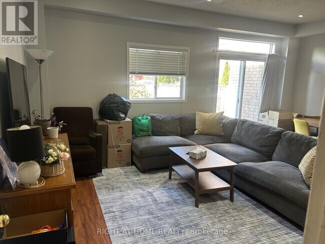 1983 Treetop Way in Pickering, ON - Building Photo - Building Photo