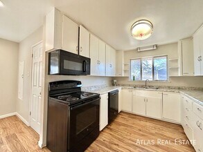 2353 S Sherman St in Denver, CO - Foto de edificio - Building Photo