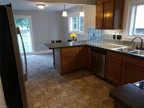 353 N Chestnut St in Ravenna, OH - Building Photo - Building Photo