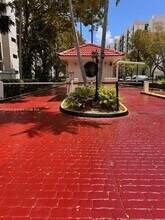 17011 N Bay Rd in Sunny Isles Beach, FL - Building Photo - Building Photo