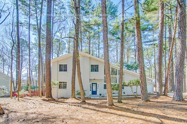 property at 16 Sunrise Pl