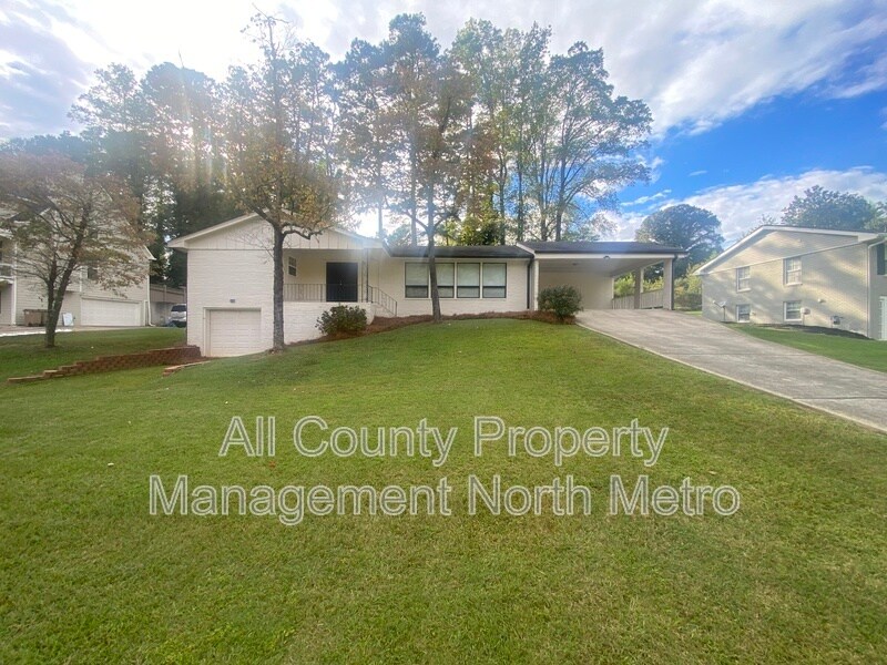 1987 Darrell Dr in Marietta, GA - Building Photo