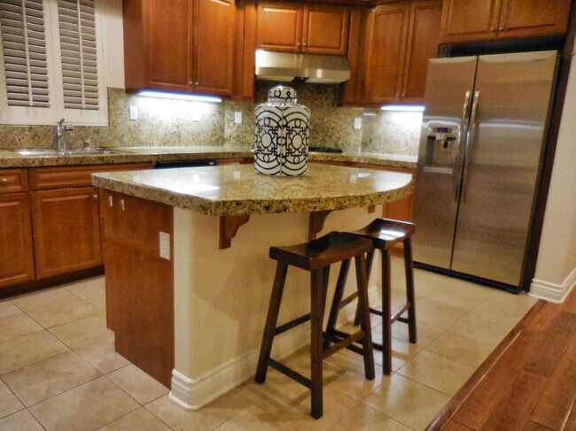89 Winding Way in Irvine, CA - Building Photo - Building Photo