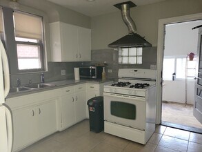 6221 N Albany Ave in Chicago, IL - Building Photo - Building Photo