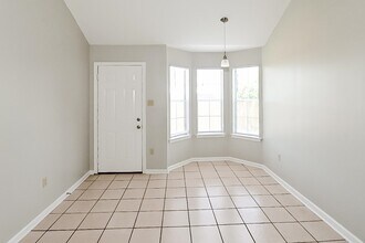 6464 Elmwood Cove in Memphis, TN - Building Photo - Building Photo