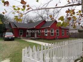 1114 S 2nd St in Temple, TX - Building Photo