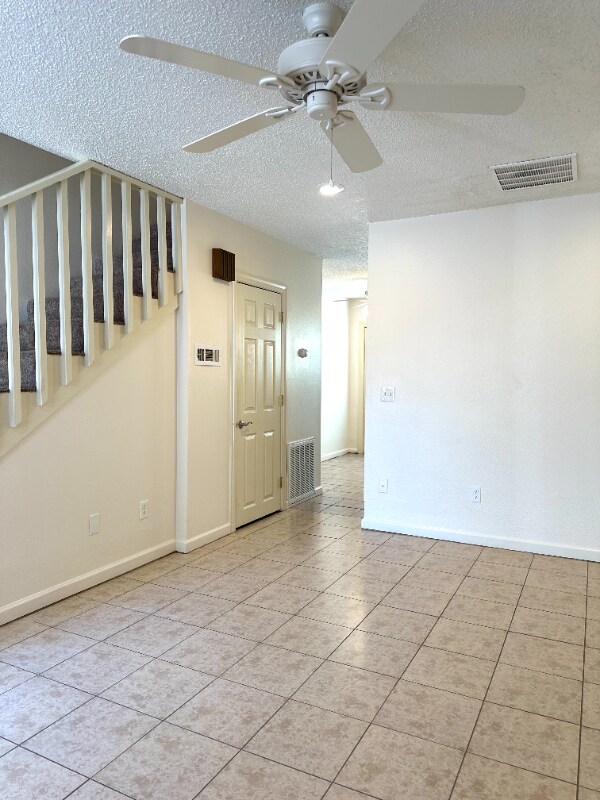 1370 Oakland Ave in Fayetteville, AR - Building Photo - Building Photo