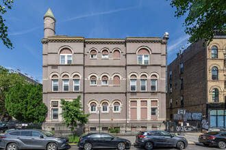 150 Vernon Ave in Brooklyn, NY - Building Photo - Building Photo