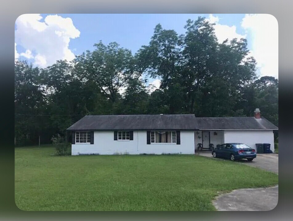 3917 Bloomfield Dr in Macon, GA - Building Photo