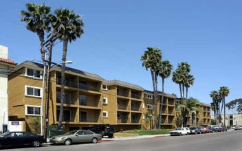 Cliffbridge Manor in San Diego, CA - Foto de edificio - Building Photo