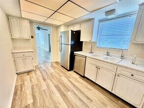 147 Bluff View Dr in Belleair Bluffs, FL - Building Photo - Building Photo