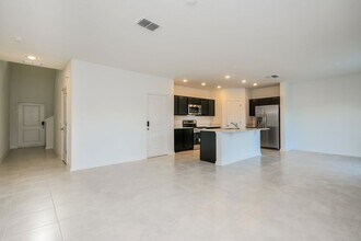 949 Harold Pass in Winter Haven, FL - Building Photo - Building Photo