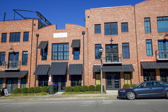 275 W Pennsylvania Ave in Southern Pines, NC - Building Photo - Building Photo