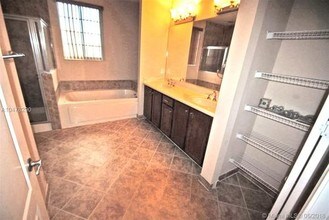 2842 SW 81st Ave-Unit -13B in Miramar, FL - Building Photo - Building Photo