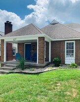 827 W 44th St in Indianapolis, IN - Building Photo