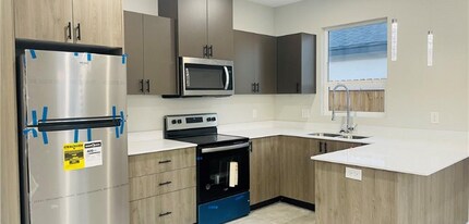 1108 Sugar Gdn Dr in Pharr, TX - Building Photo - Building Photo