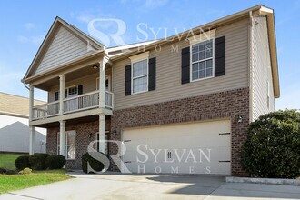 420 Plamondon Dr in Simpsonville, SC - Building Photo - Building Photo