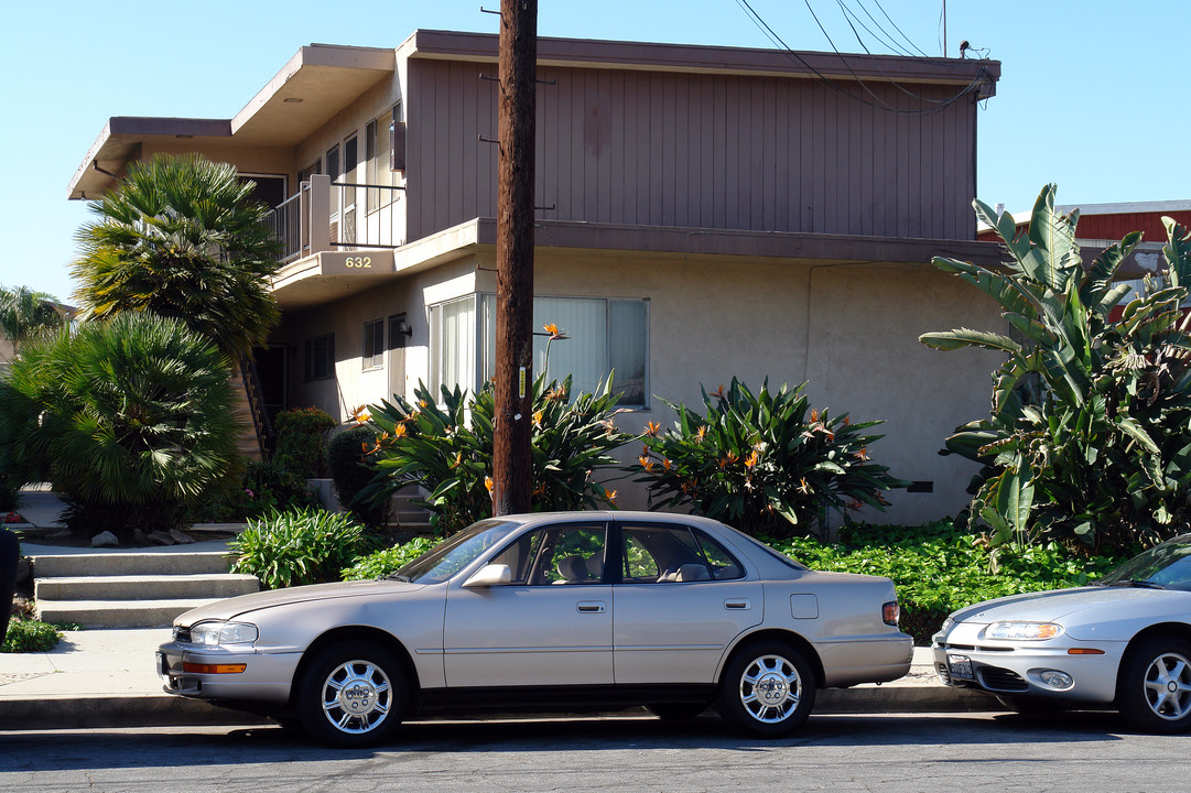 632-636 Aerick St in Inglewood, CA - Building Photo