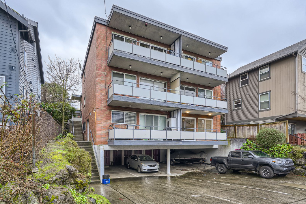 Pinnacle Apartments in Seattle, WA - Foto de edificio