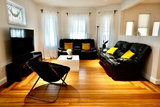 144 Circuit Rd-Unit -1 in Winthrop, MA - Building Photo - Building Photo