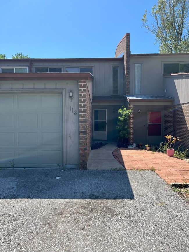 property at 118 Opp Blvd NE