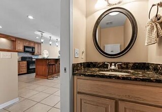 554 Majorca Ct in Satellite Beach, FL - Foto de edificio - Building Photo