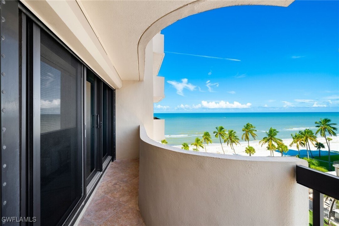 4001 Gulf Shore Blvd N in Naples, FL - Building Photo