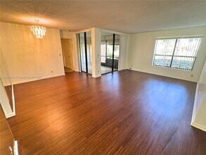2635 Carambola Cir N in Coconut Creek, FL - Building Photo - Building Photo