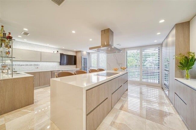 property at 6124 Paradise Point Dr