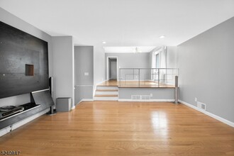 163 Dukes Rd in Rahway, NJ - Building Photo - Building Photo