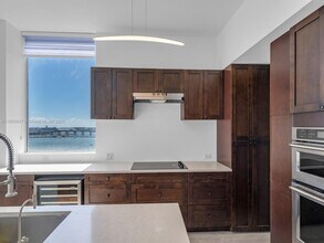 725 NE 22nd St in Miami, FL - Building Photo - Building Photo