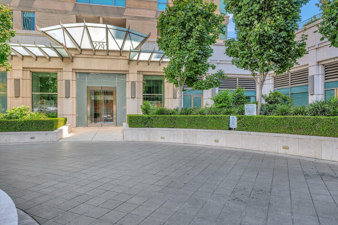219 Brannan St in San Francisco, CA - Building Photo