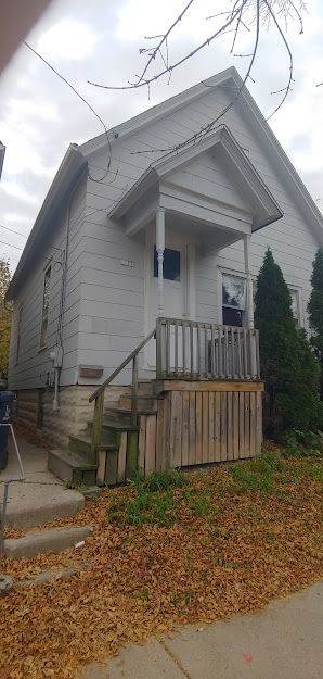 1129 E Clarke St in Milwaukee, WI - Building Photo