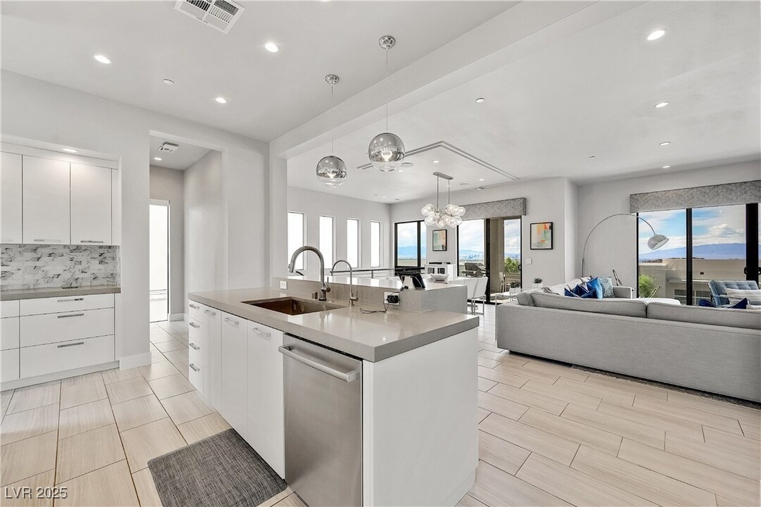 1229 Starview Peak Ct in Henderson, NV - Foto de edificio