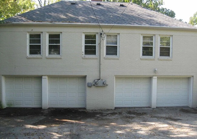 5649 N Illinois St in Indianapolis, IN - Building Photo - Building Photo