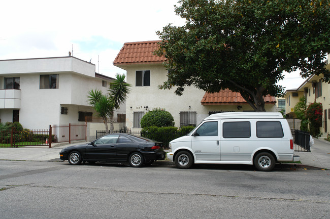 227 S Serrano Ave in Los Angeles, CA - Building Photo - Building Photo