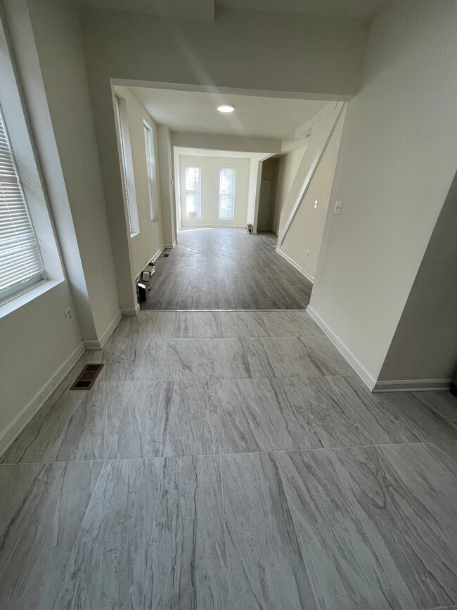 2000 McHenry St in Baltimore, MD - Building Photo - Building Photo