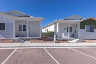 Cottages at Mesa Ridge in Fountain, CO - Foto de edificio - Building Photo