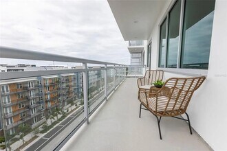 160 16th St N in St. Petersburg, FL - Building Photo - Building Photo