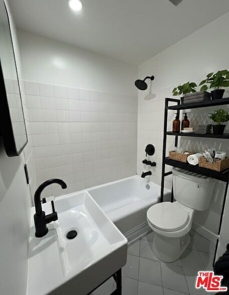 property at 1534 Mariposa Ave