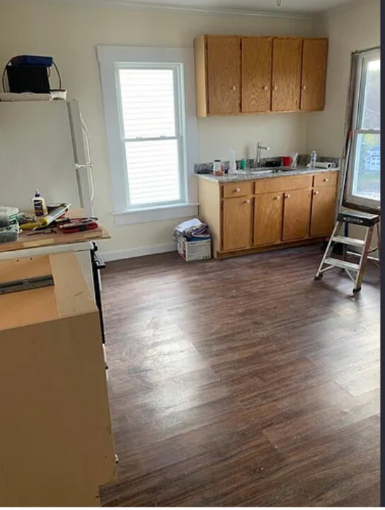 7 Oak St in Clinton, MA - Building Photo
