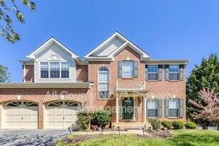 8308 Deerstill Way in Clinton, MD - Building Photo